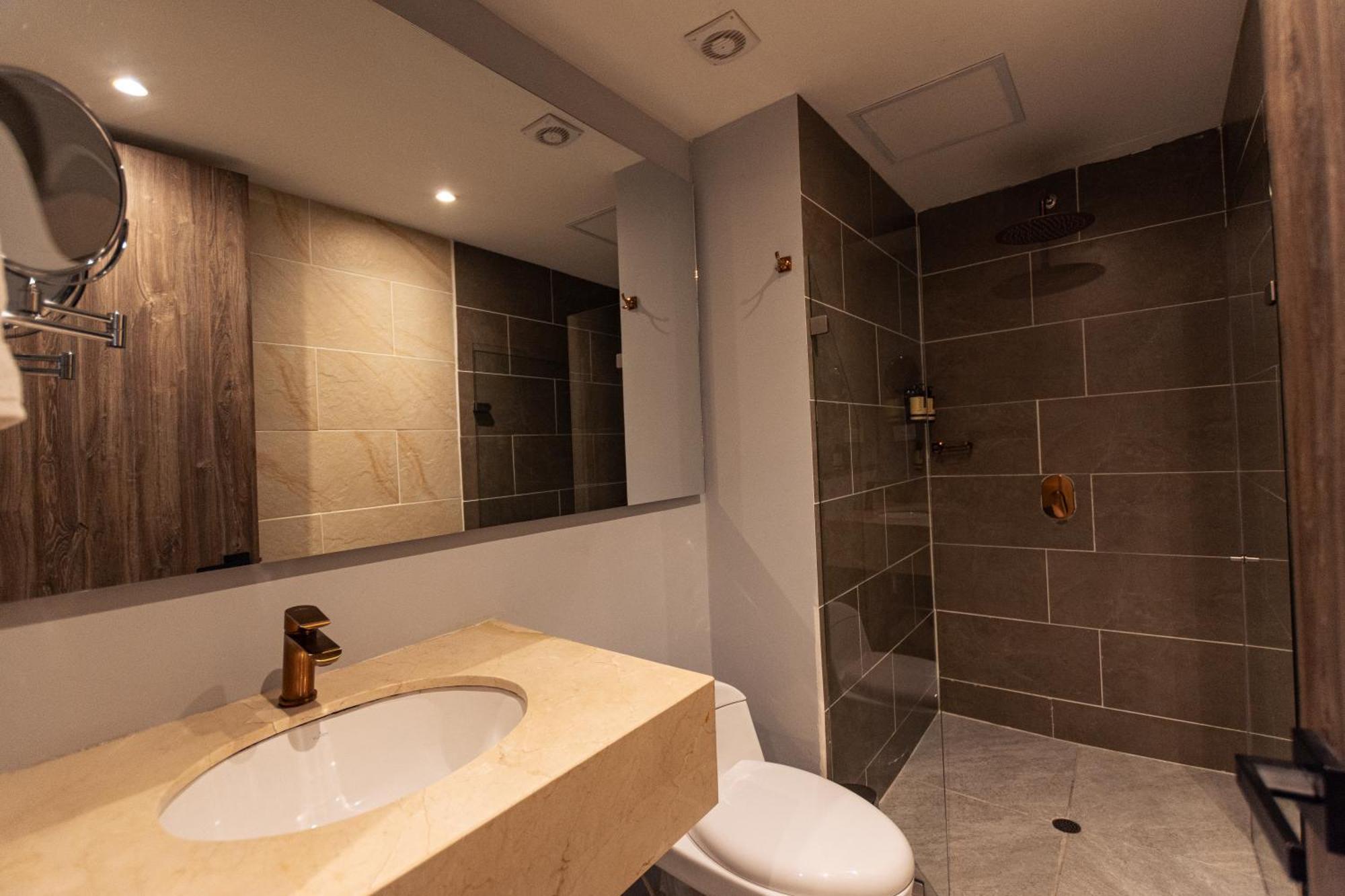 Zi One Luxury Hotel Pereira Exterior photo